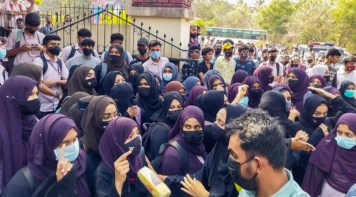 https://www.malayalamnewsdaily.com/sites/default/files/2022/03/15/hijab-ban.jpg